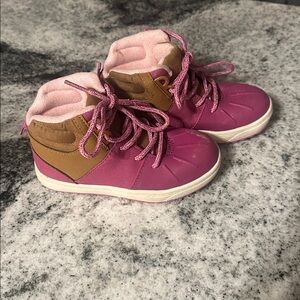OshKosh B'gosh Pinkish Purple and Tan Boots Toddler Girl‎ Size 9